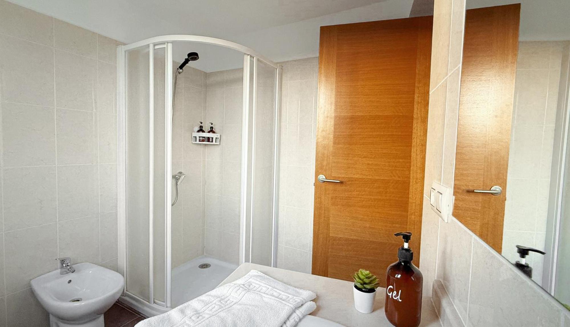 Apartamento Piso Lecer 2 Porta Exterior foto